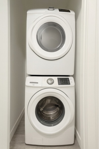 Building Photo - 6 Beebe Ln