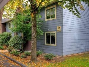 Building Photo - 10026 NE 127th Pl