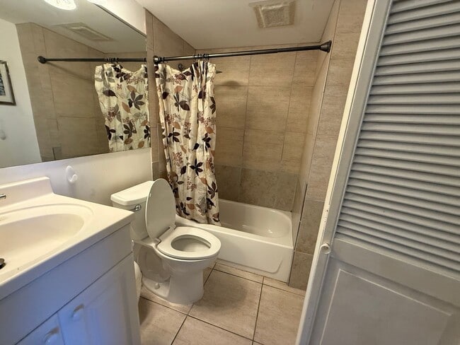 Building Photo - Mostly Furnished 2BR/2BA Condo