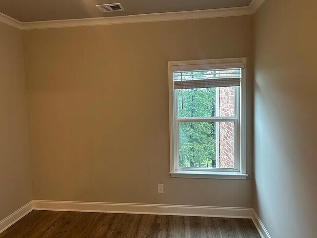 Building Photo - 1519 Windward Dr