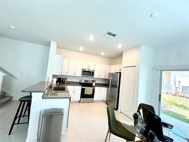 Building Photo - 10140 Honey Hammock Wy