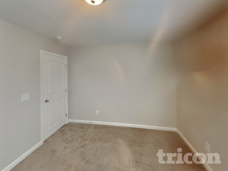 Building Photo - 2007 Wintergreen Way