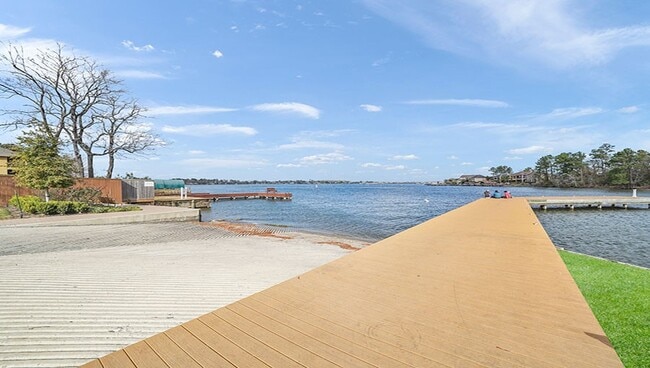 Building Photo - 12311 Trumpetfish Dr