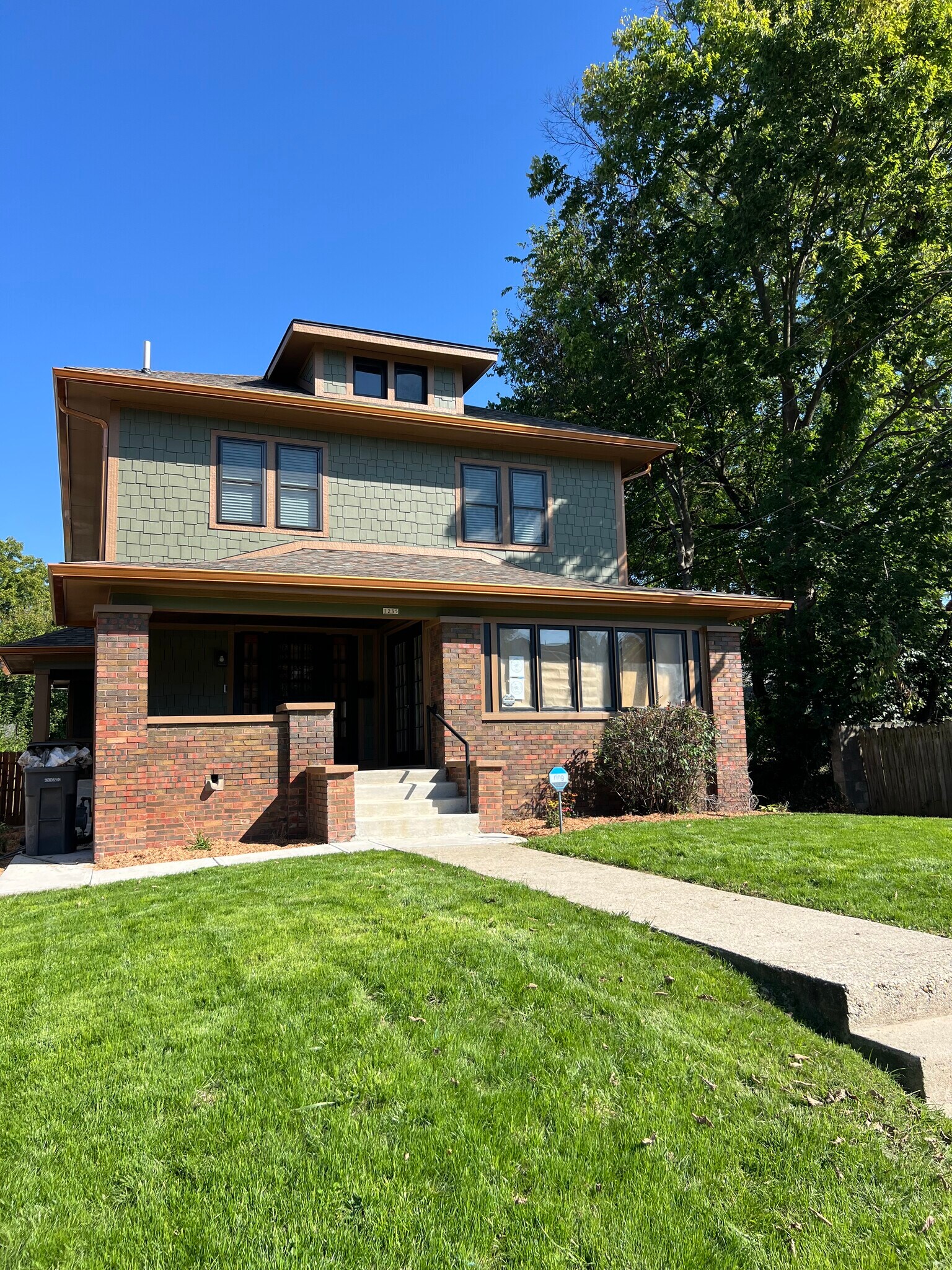 Building Photo - 1235 Tecumseh St