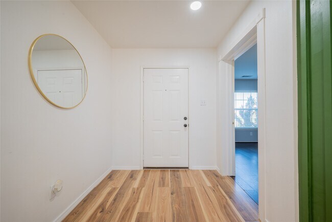 Building Photo - 7246 Wimberly Oaks Ln