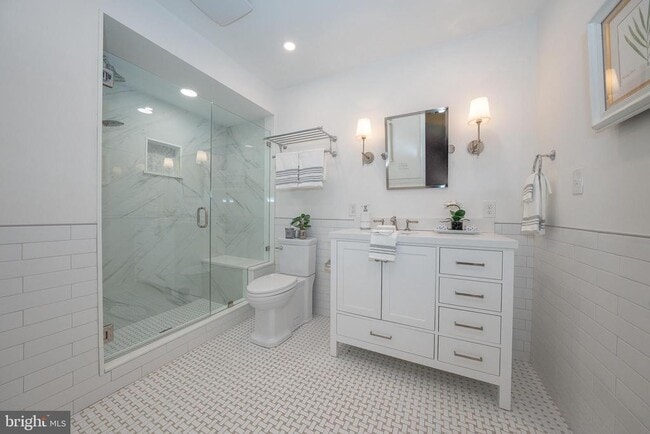 Building Photo - 257 W Chelsea Cir