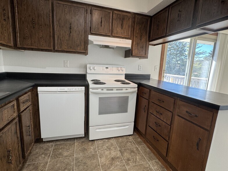 Building Photo - 3475 Winston Dr