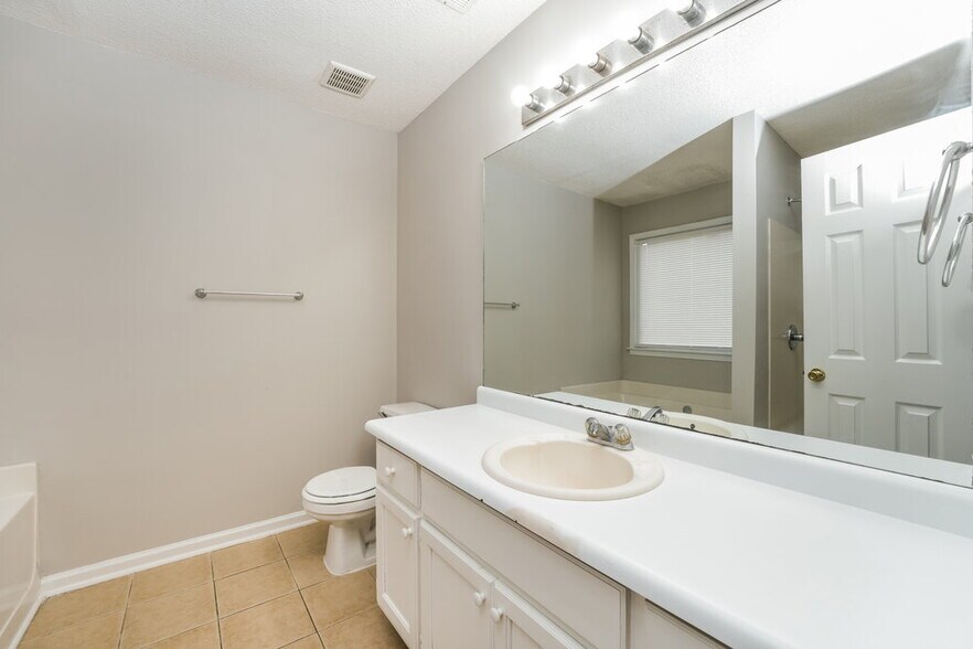 Building Photo - 2399 Morning Dew Pl