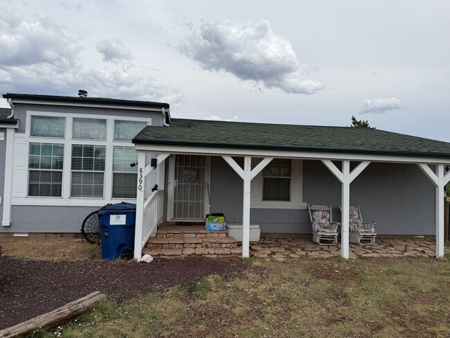 Building Photo - 3 Bed | 3 Bath Home – Doney Park