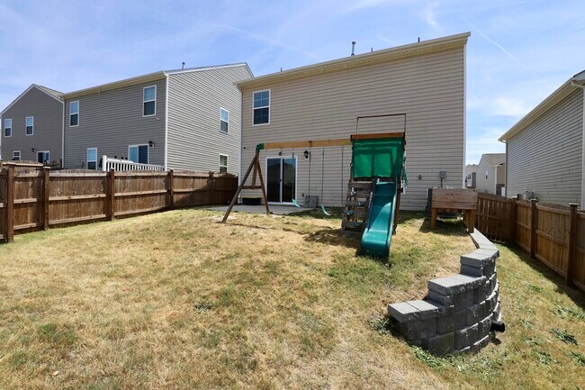 Building Photo - 352 Sandbach Rd