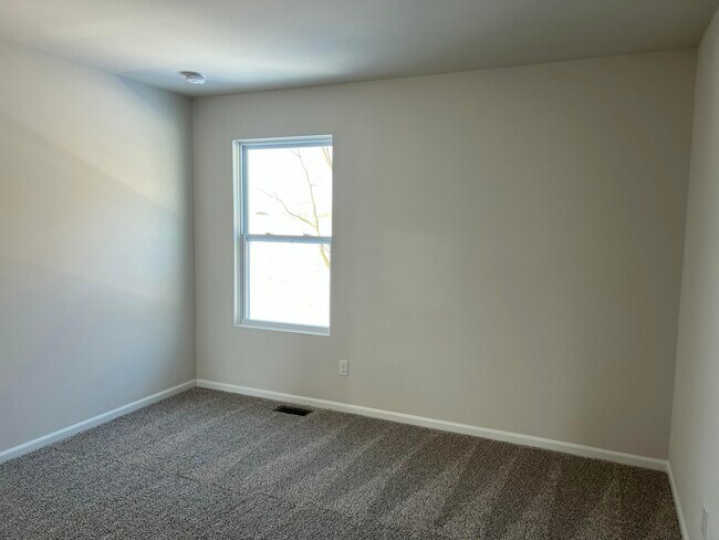 Building Photo - 27106 Gallop Wy