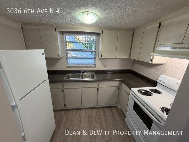 Building Photo - 3036 6th Ave N