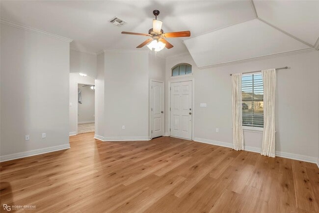 Building Photo - LEGACY BEAUTY.. Close to Barksdale Air Force Base..