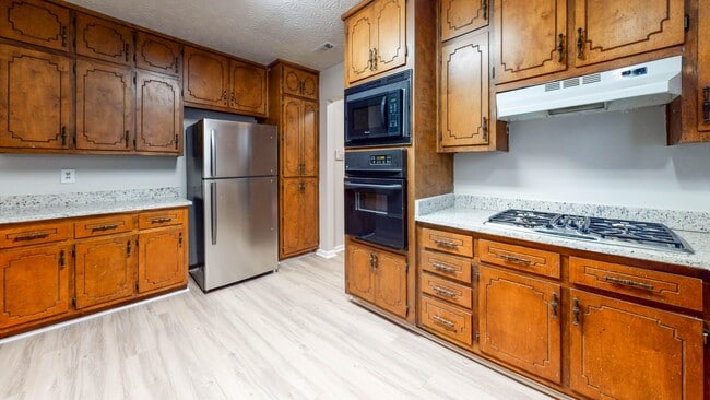 Building Photo - 6771 Branch Dr