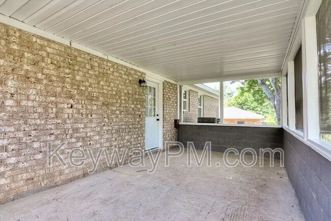 Building Photo - 4519 Shawnee Dr