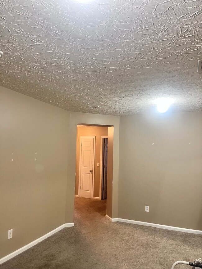 Building Photo - 7717 Bellmist Dr