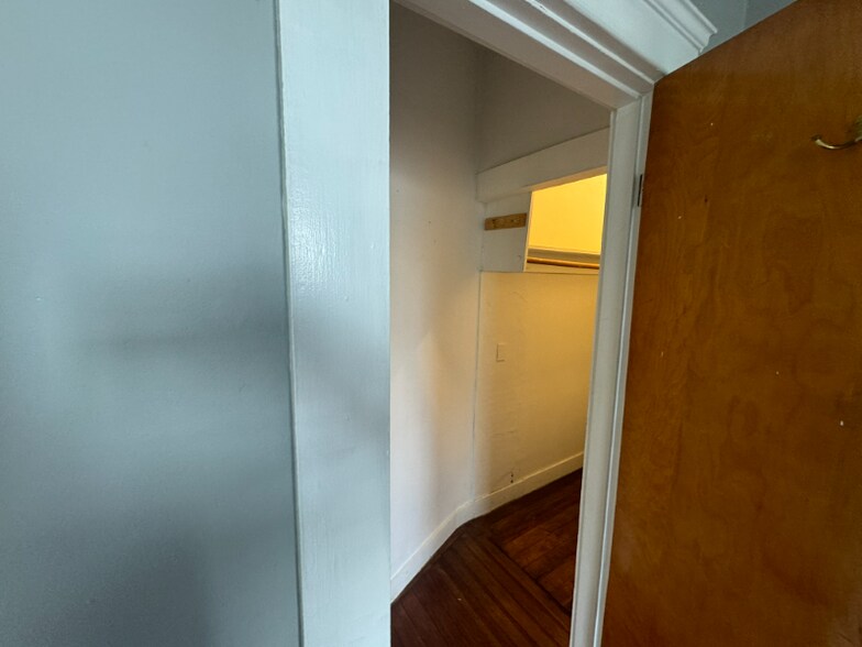 Building Photo - 38 Pengrove St