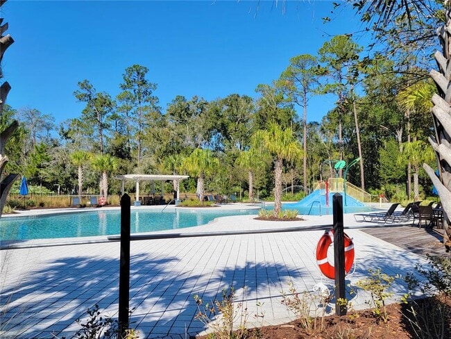Building Photo - 16922 Red Brick Ln