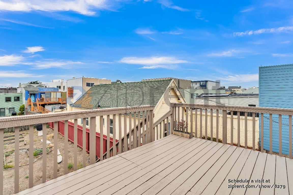 Building Photo - 1527 47th Ave