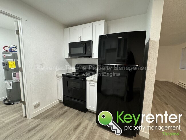 Building Photo - 15909 18th Ave Ct E