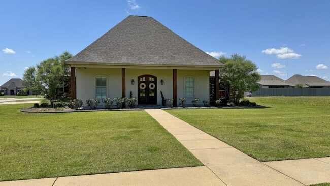 Building Photo - 210 Bayou Trace Drive