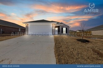 Building Photo - New Beginnings Start with AMRR: 3 Bedroom Home in Highfill, Arkansas, Near Bentonville!