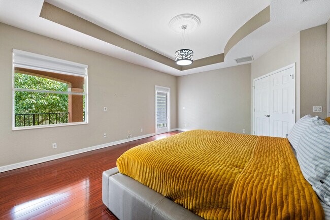 Building Photo - 658 Cresta Cir