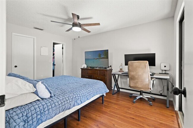 Building Photo - 8006 Picketts Ct