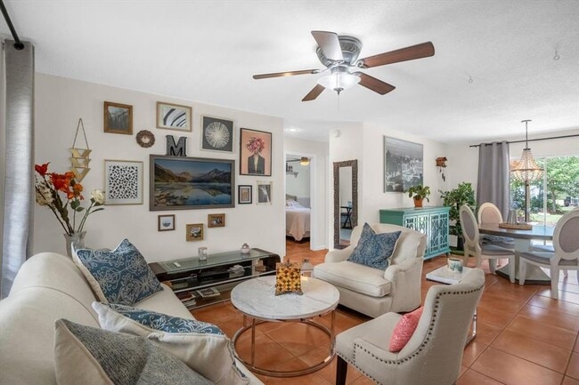 Building Photo - 739 Seminole Ave