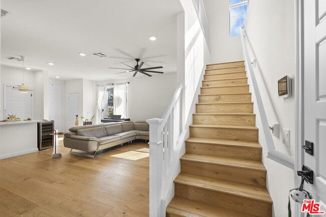 Building Photo - 27751 Dyer Wy