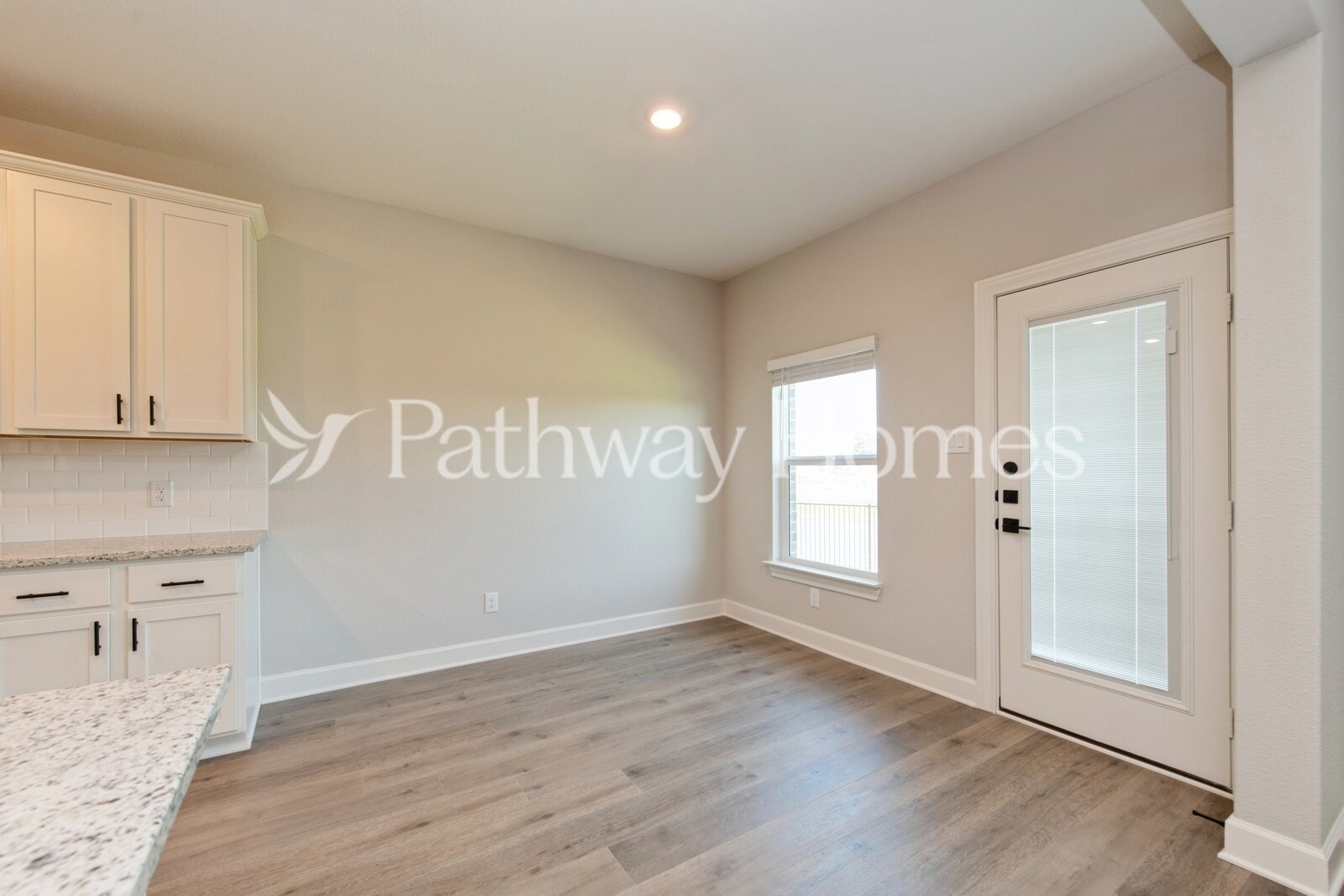 Building Photo - 601 Brookside Dr