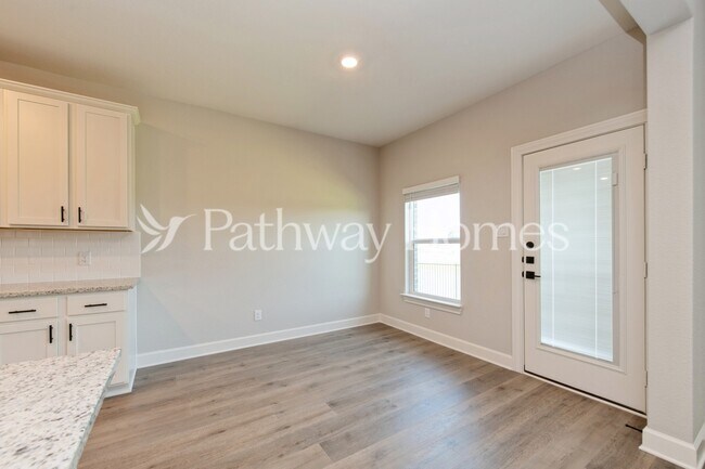 Building Photo - 601 Brookside Dr