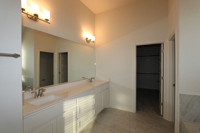 Building Photo - $500 OFF 1 MO RENT!!-Bigger and Better than the rest!