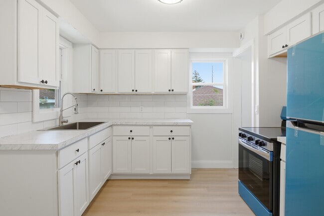 Building Photo - 1547 E Atherton Rd