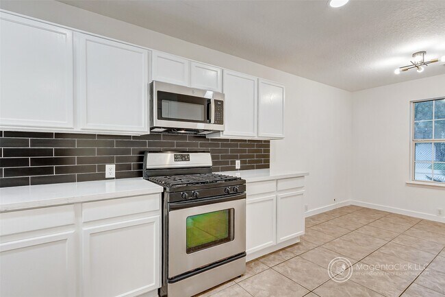 Building Photo - 4831 Sand Colony Ln