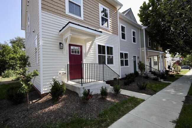Building Photo - 809 S Cameron St