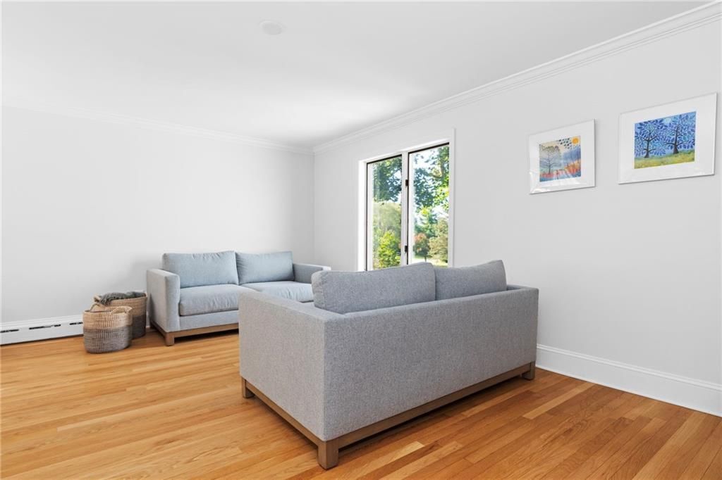 Building Photo - 331 3rd Beach Rd