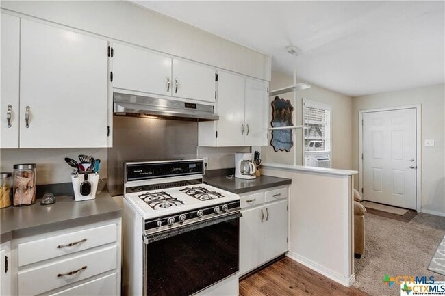 Building Photo - 1902 S 9th St