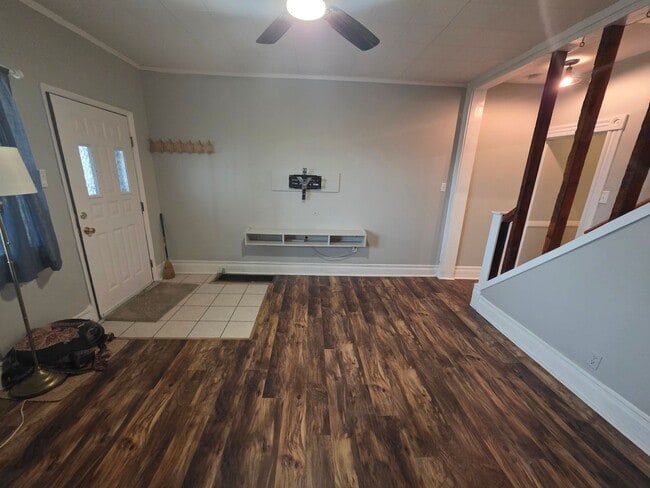 Building Photo - Stylish 2-Bedroom Home in Braddock with Bonus Space & Modern Comfort