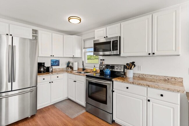 Building Photo - 1611 NH-1A