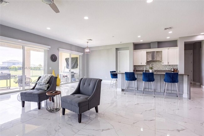 Building Photo - 5850 Whippoorwill Cir