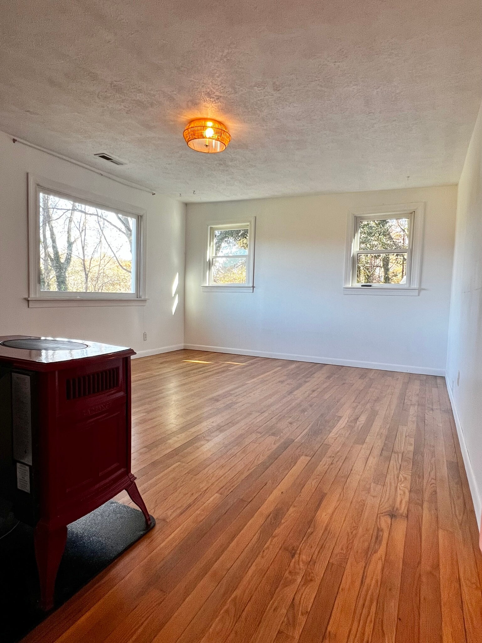 Building Photo - 125 Berry Mountain Rd