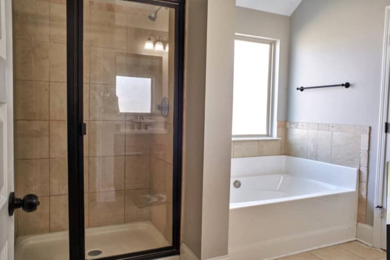 Building Photo - 718 Porter Ln