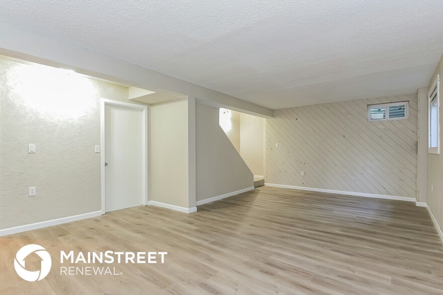 Building Photo - 16797 E Mansfield Cir