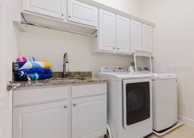 Building Photo - 503 Cinnamon Beach Ln