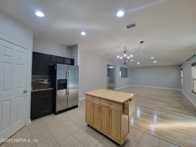 Building Photo - 4447 Oak Moss Loop