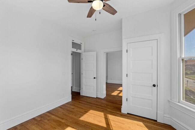 Building Photo - HISTORIC THREE LEVEL 19TH CENTURY THREE LEVEL 4 BED, 3.5 BATH HOME