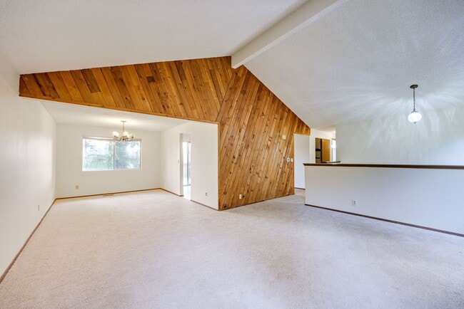 Building Photo - 4617 Basswood Ct SE
