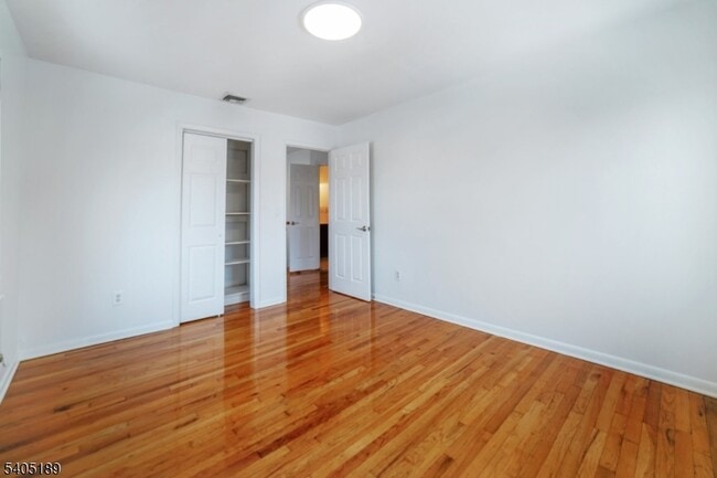 Building Photo - 30 Sanford Ave