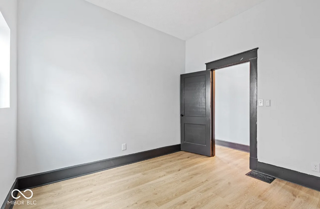 Building Photo - 3752 Ruckle St